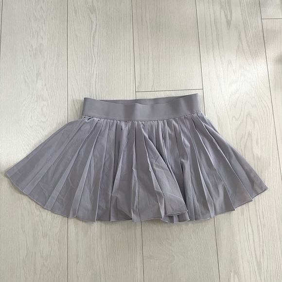 TNA Tennis Skirt lavender S - Picture 2 of 5